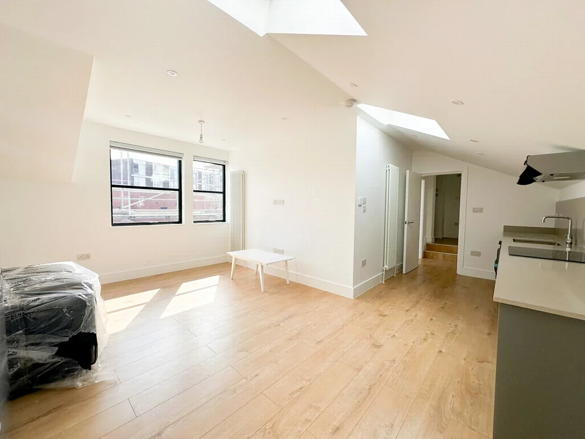 Flat Millers Terrace in Greater London