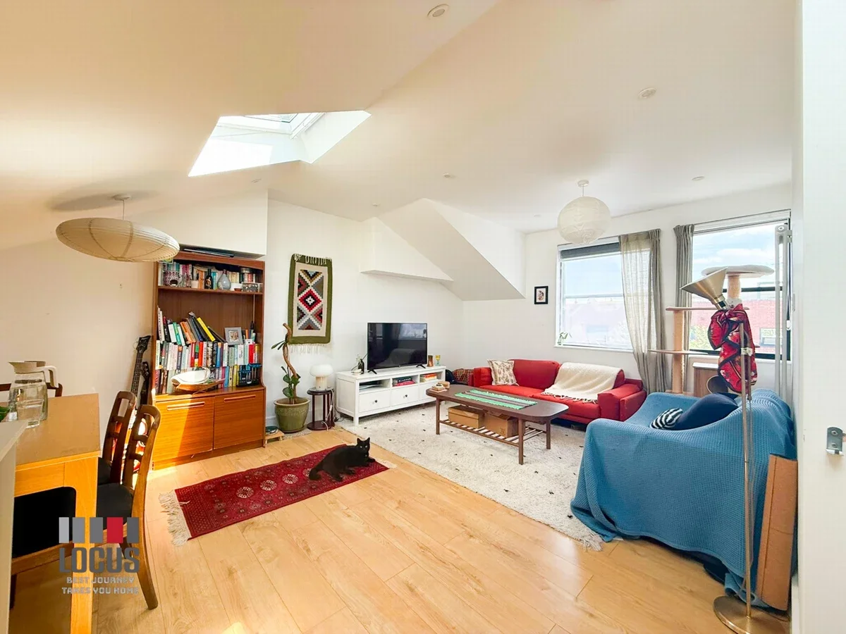 Flat Millers Terrace in Greater London