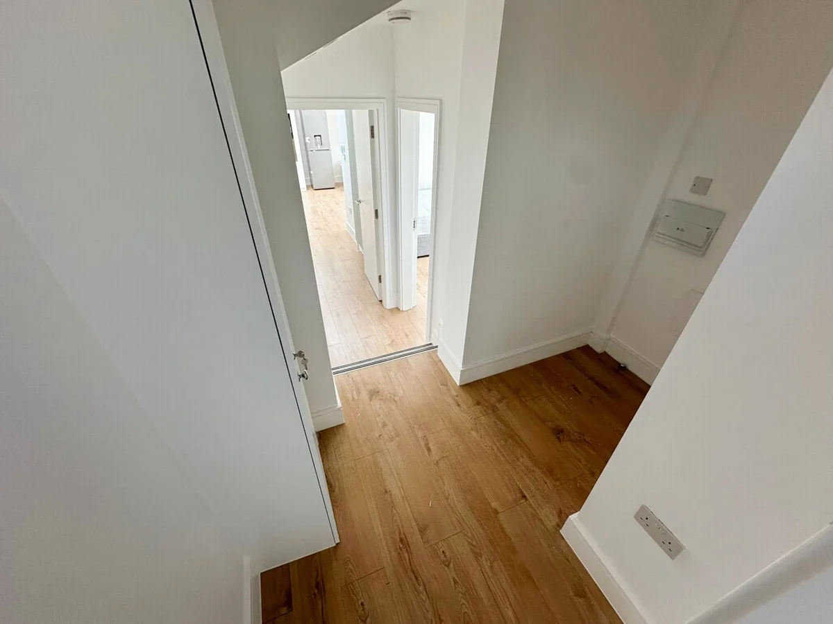 Flat Millers Terrace in Greater London