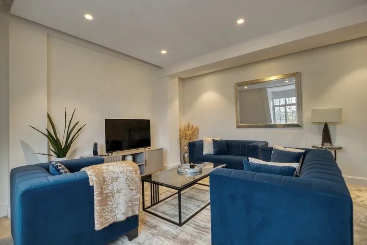Flat Drayton Gardens in Greater London