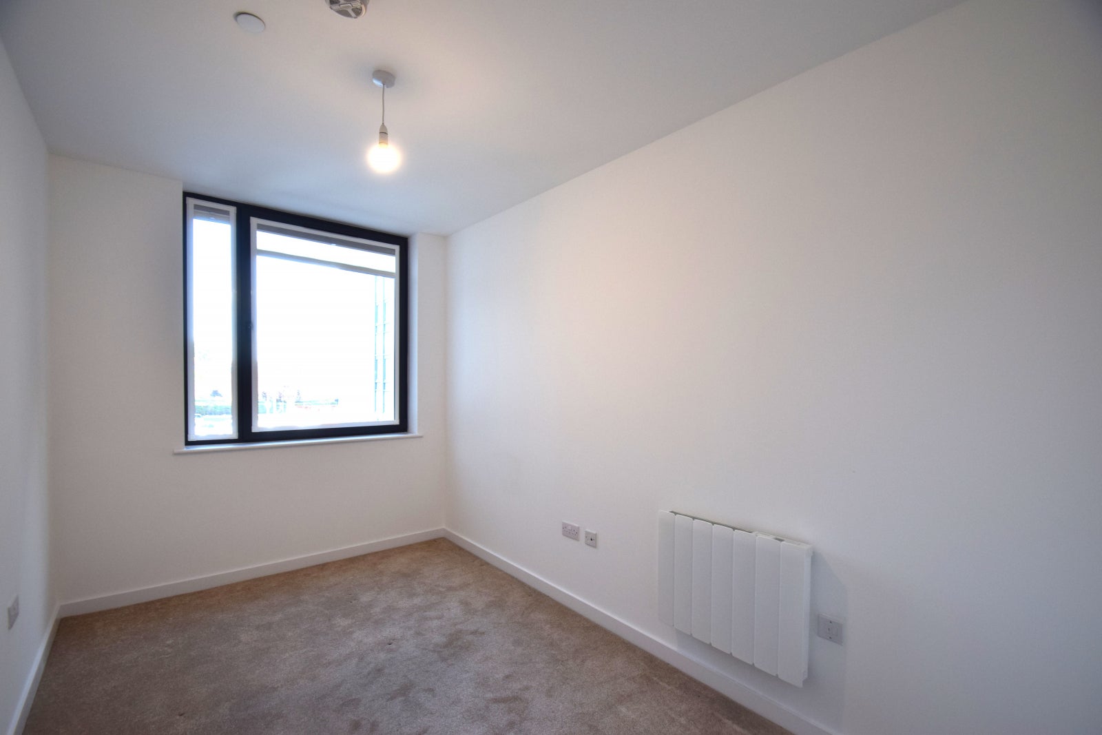 Flat Victoria Avenue in Southend-on-Sea