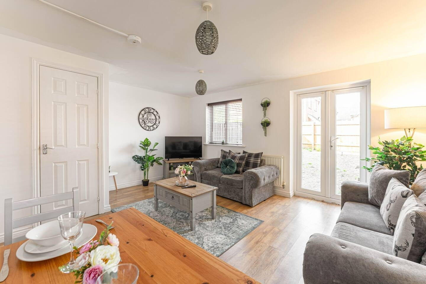House Knole Close in Rugby