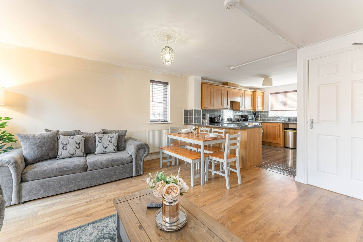 House Knole Close in Rugby