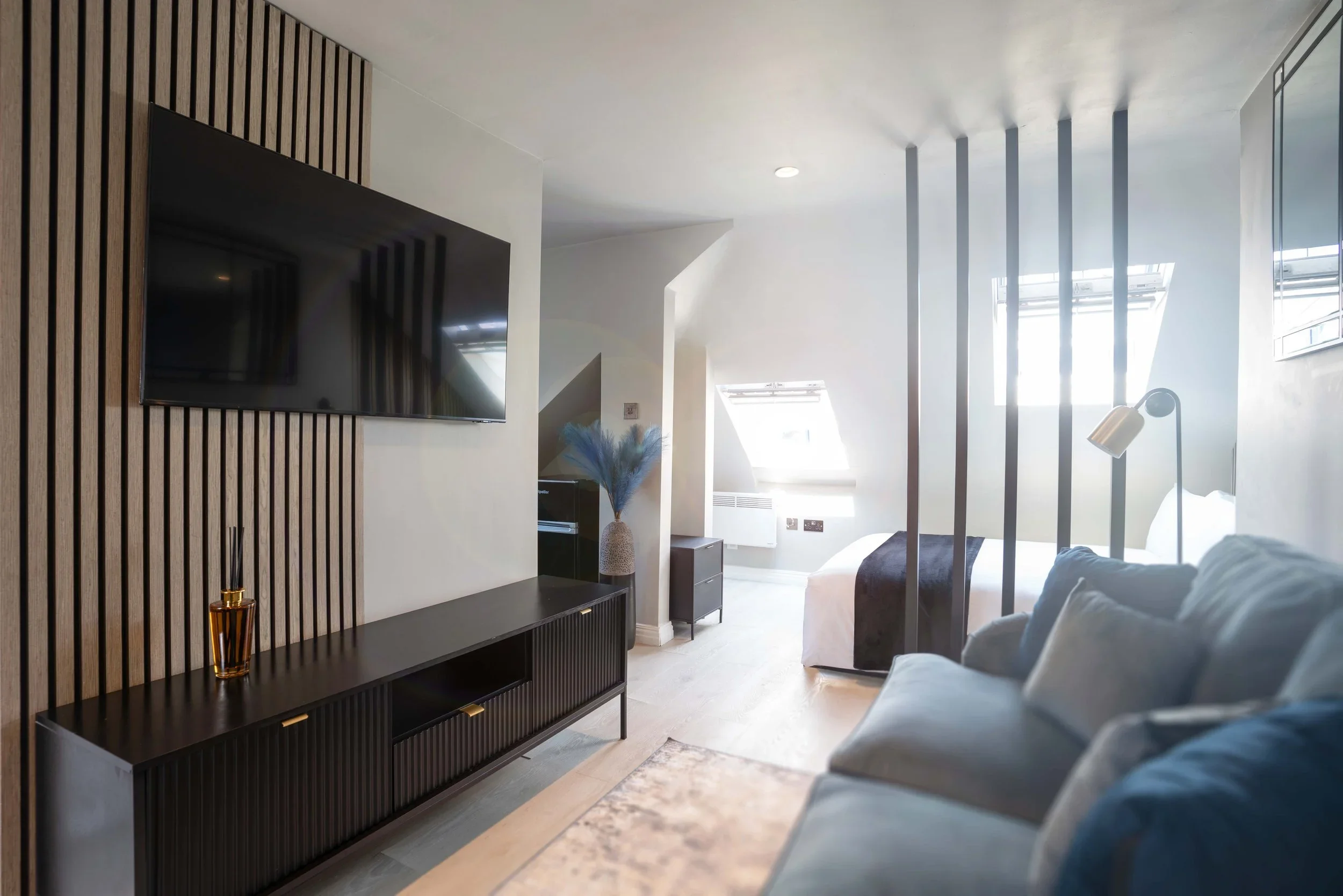 Flat Bath Road in Greater London