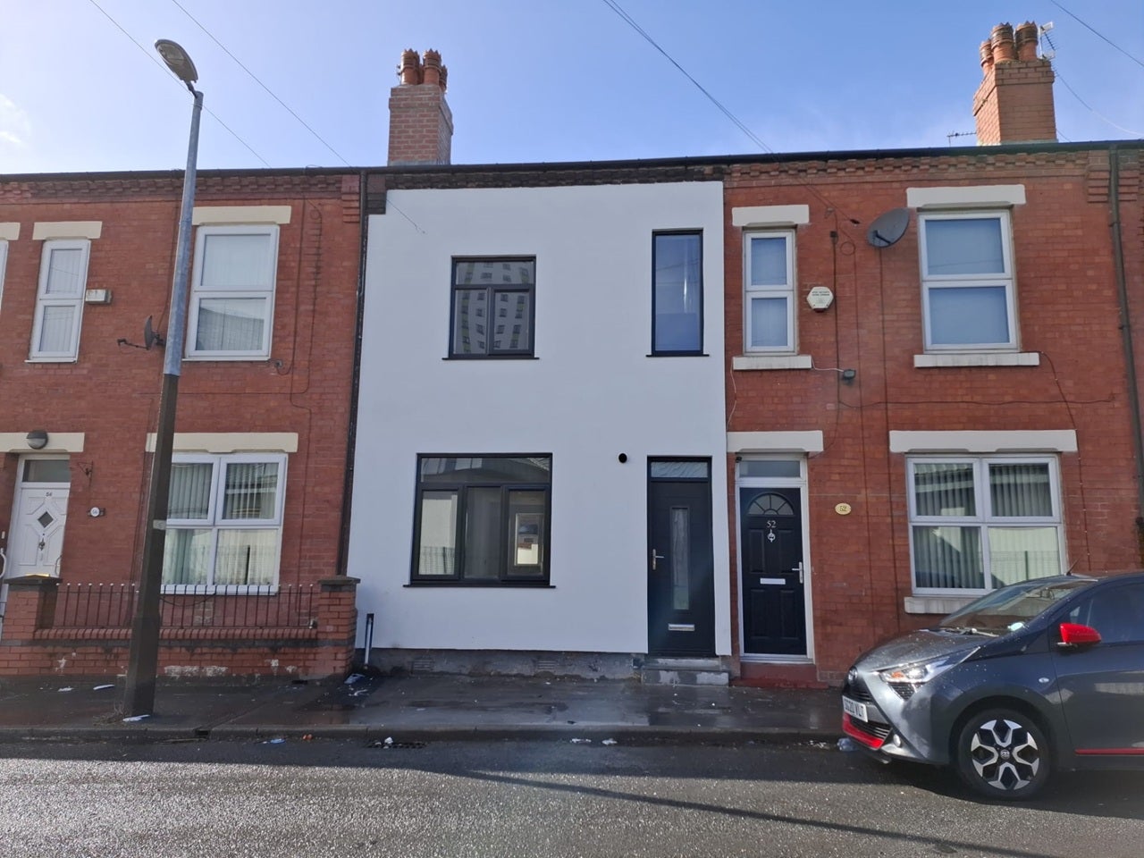 House Highfield Road in Salford