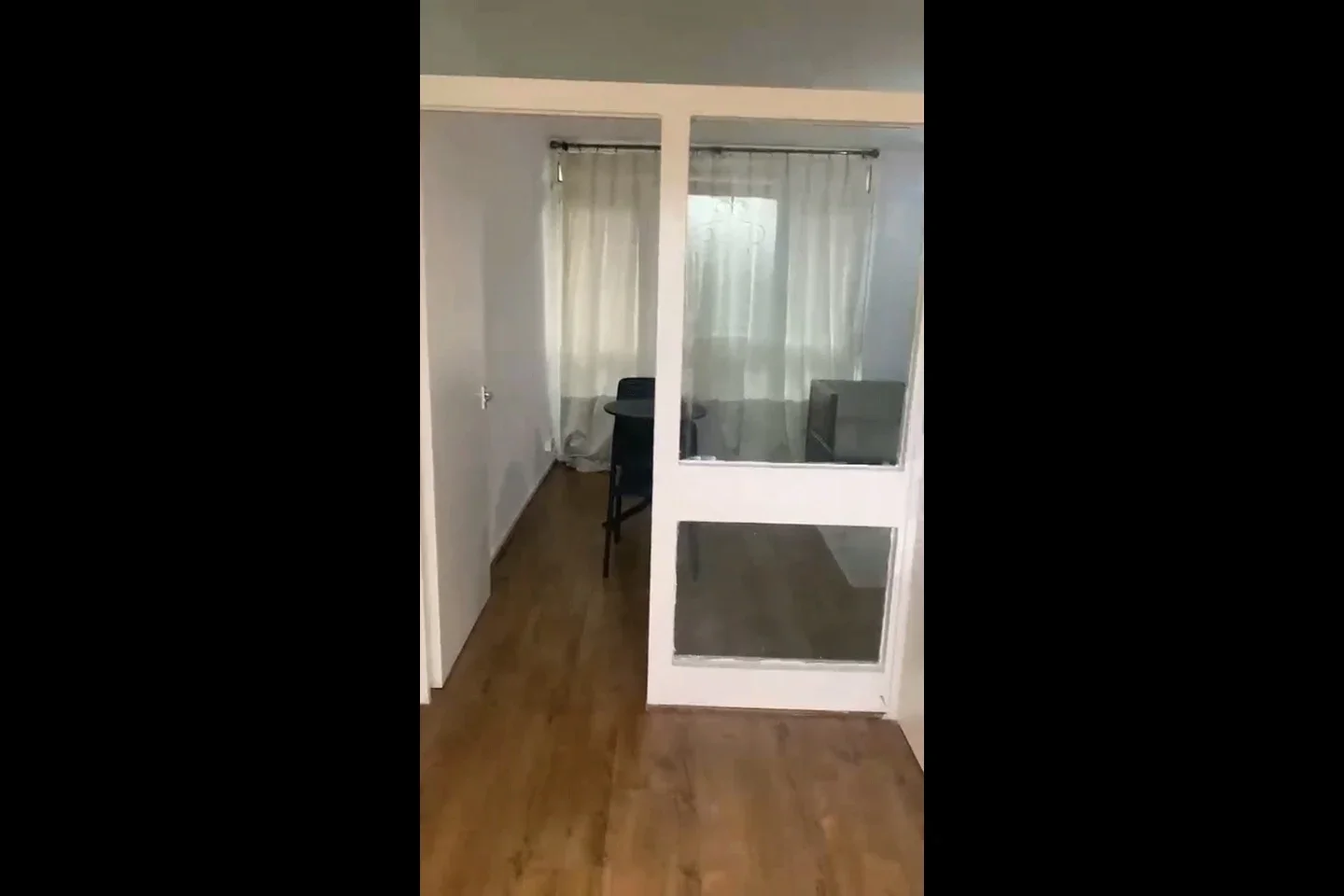 Flat Pedworth Gardens in Greater London