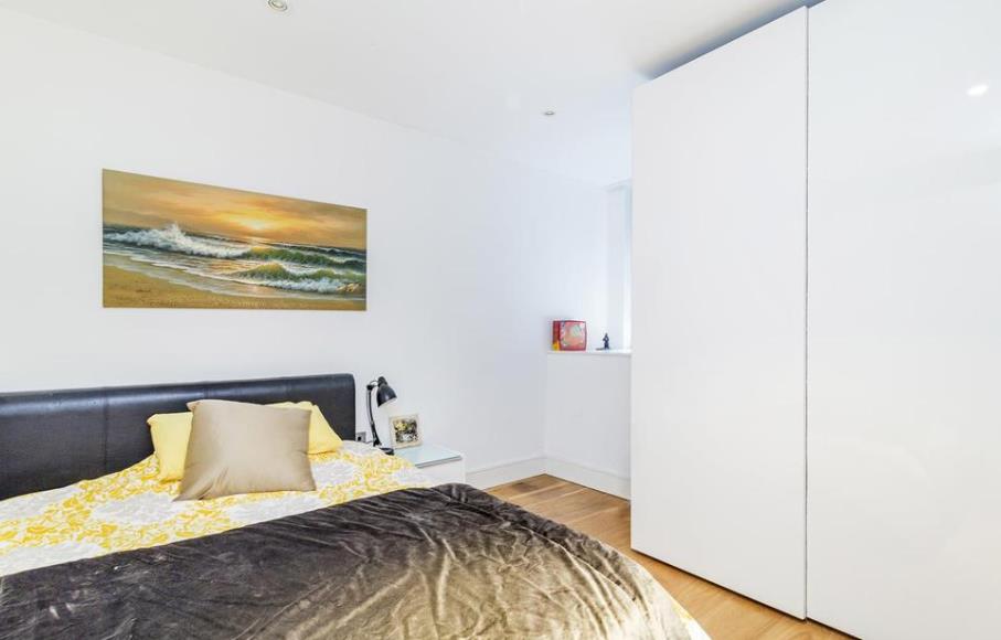 Flat Lodge Road in City of Westminster