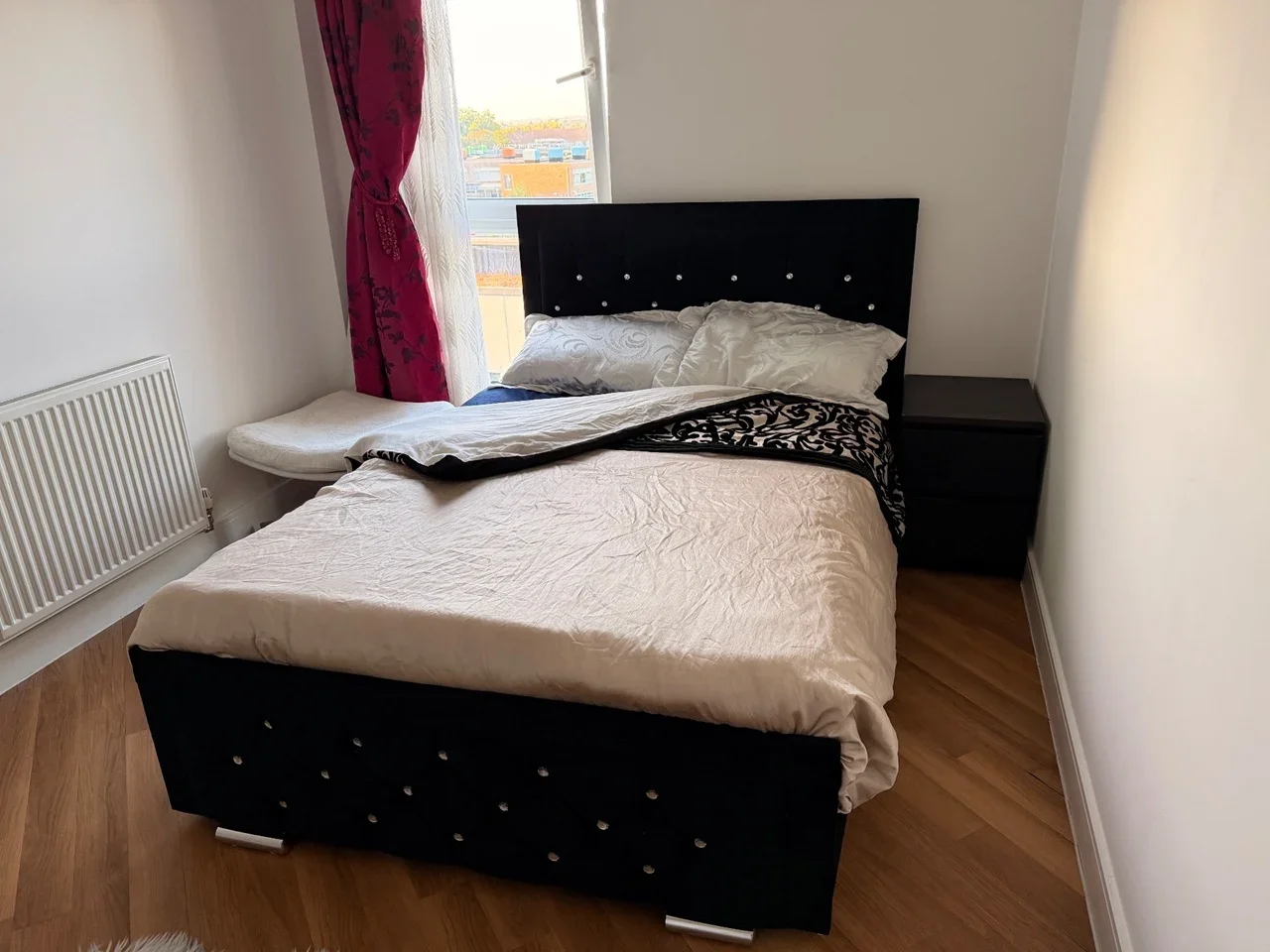 Room Academy Way in Greater London