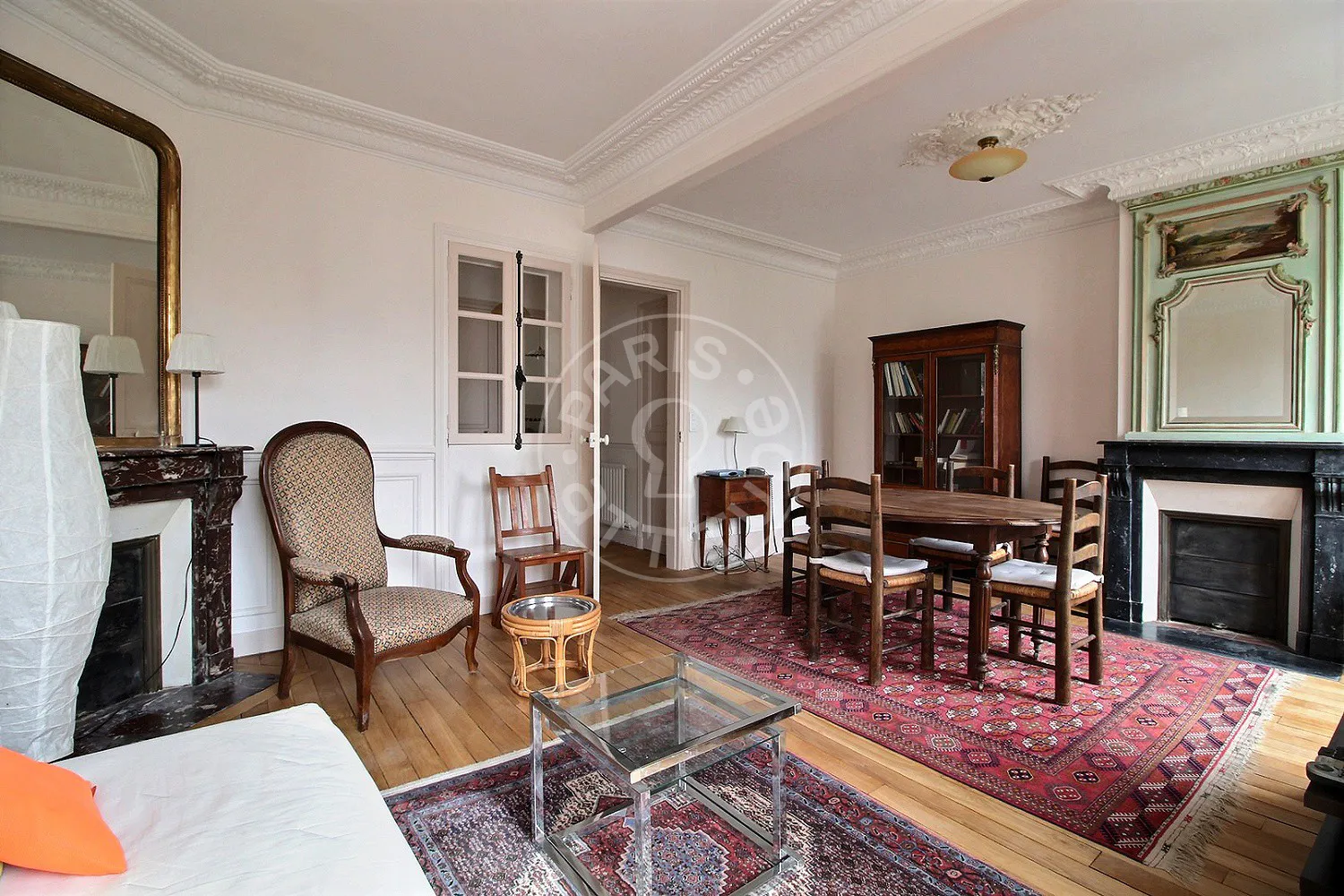 Flat Rue de Vaugirard in Paris