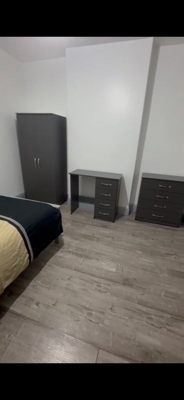 Room Westfield Road in Birmingham