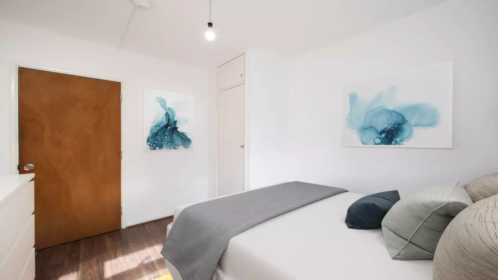 Flat Stewarts Road in Greater London