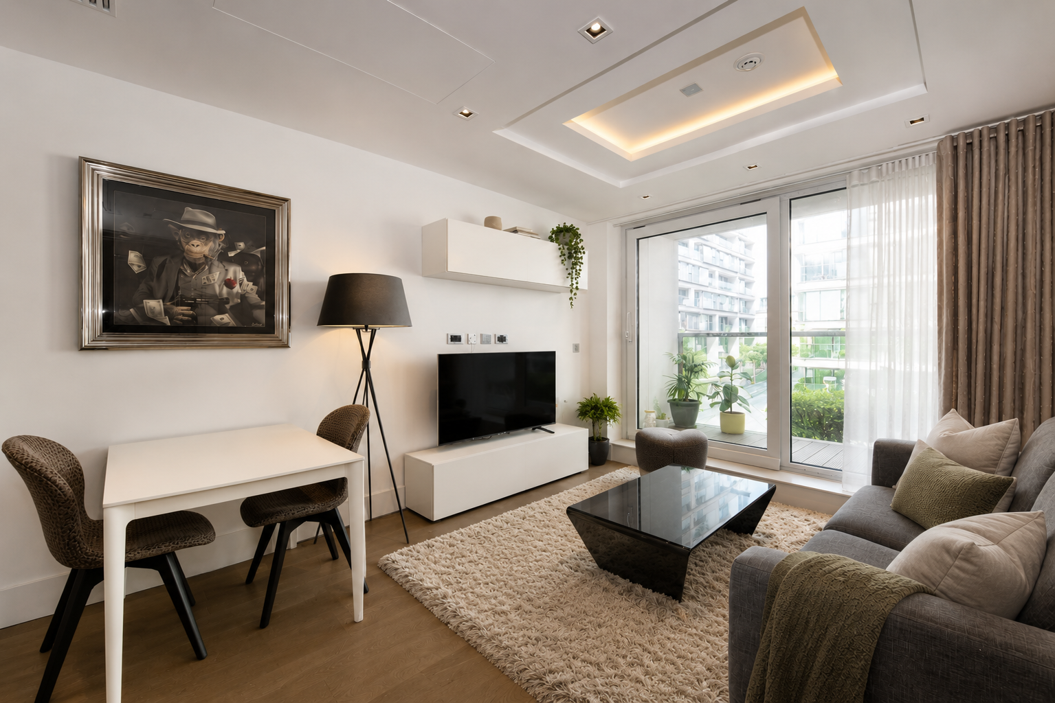 Flat Radnor Terrace in Greater London