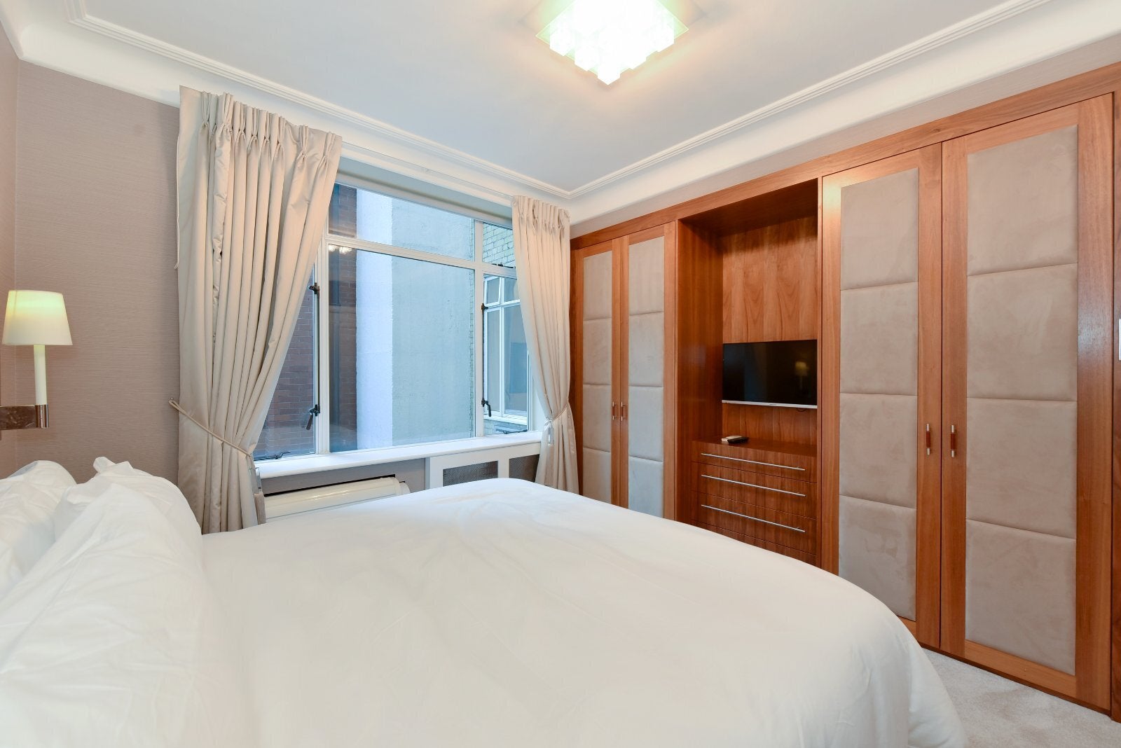 Flat Park Lane in City of Westminster