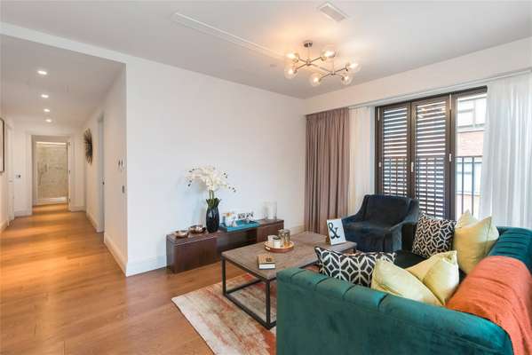 Flat Bateman Street in City of Westminster