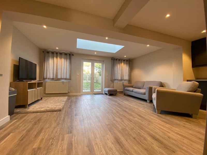 Room Winterfold in Crawley