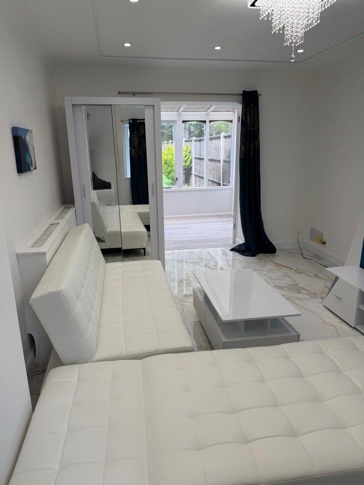 Room Brettgrave in Epsom and Ewell