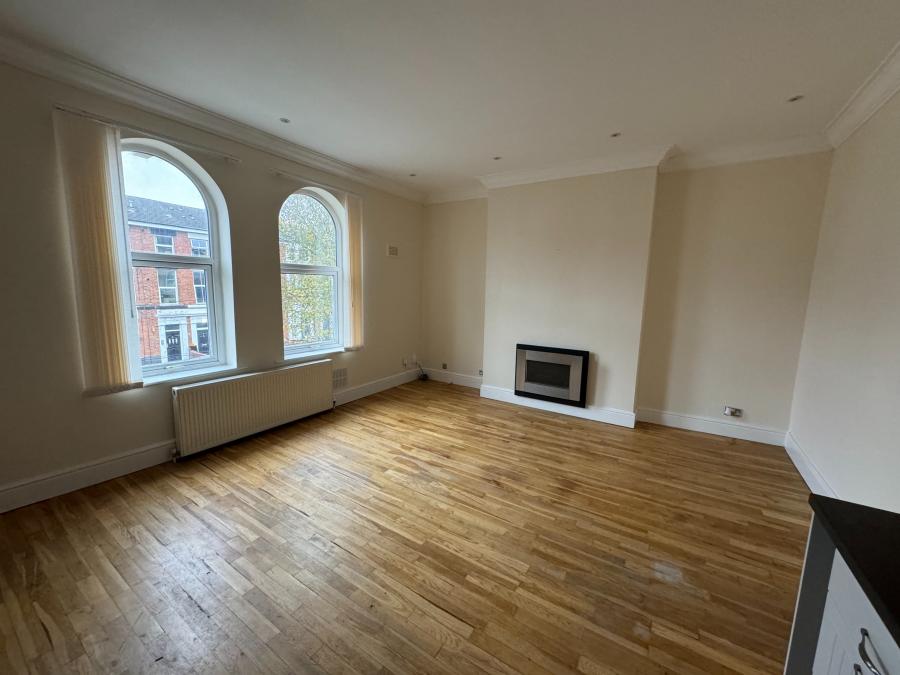Flat Barnard Road in Oxton Village