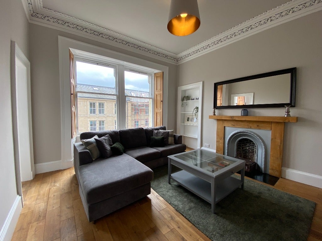 Flat Leven Street in City of Edinburgh