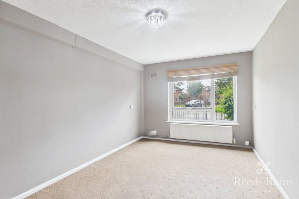 Flat Dunedin Drive in Salford