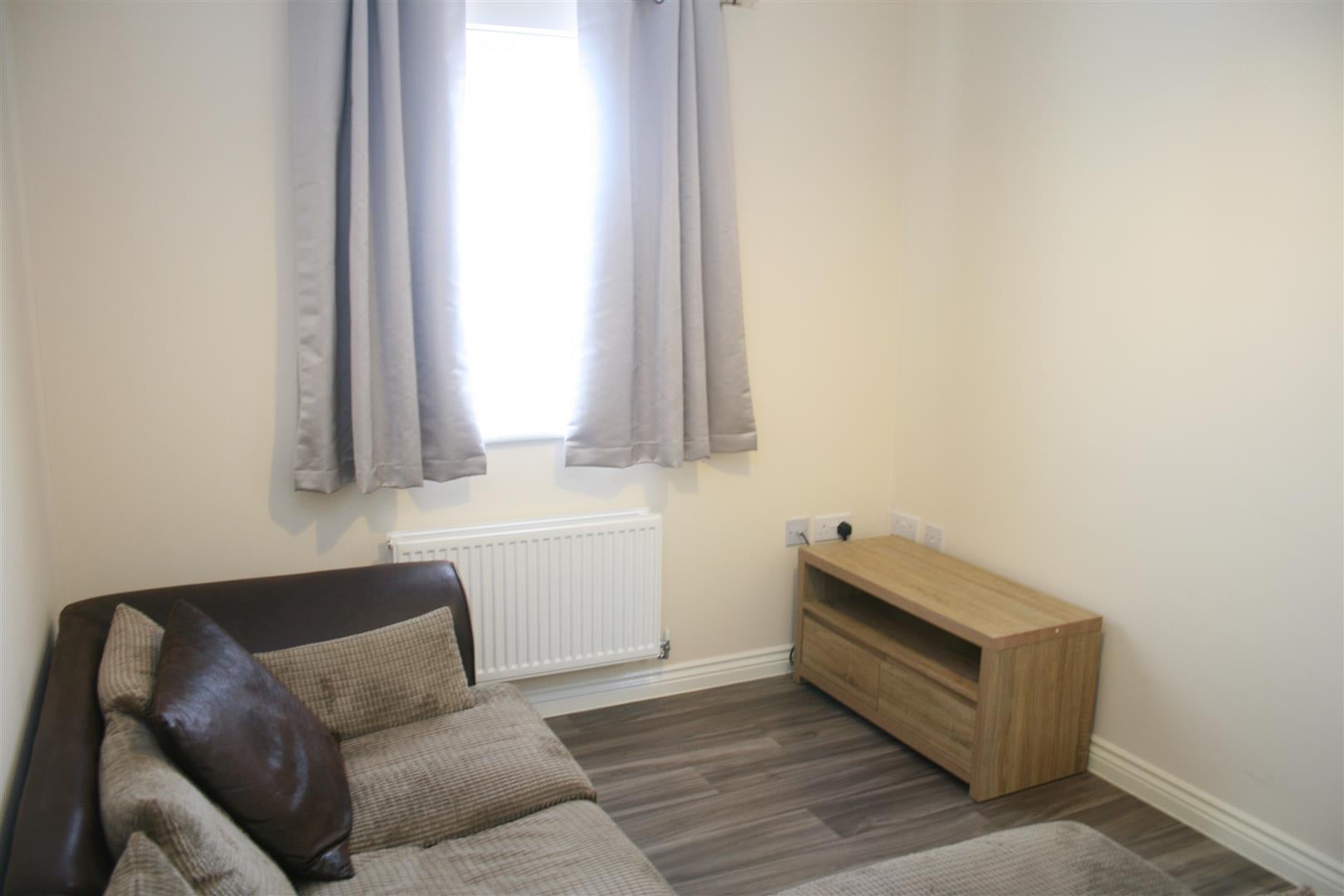 Flat Anglian Way in Coventry