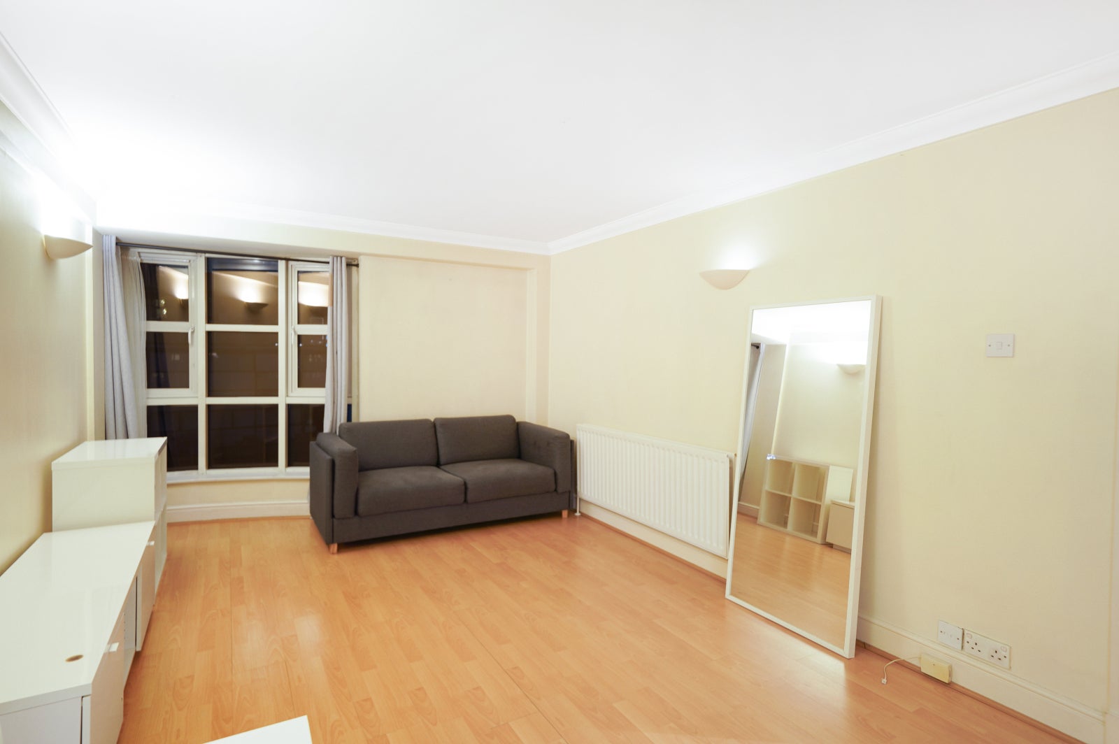 Flat Lisson Grove in City of Westminster