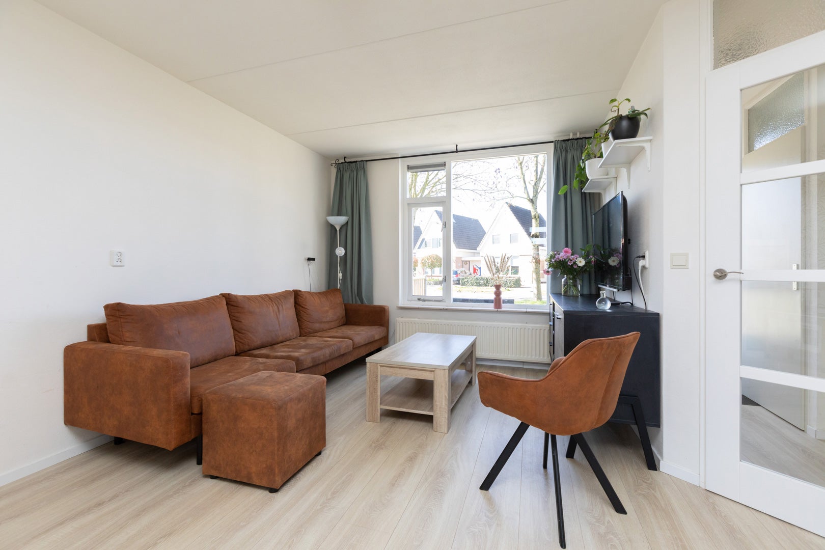 Tussenwoning te koop: Akkerwinde 37, Sneek