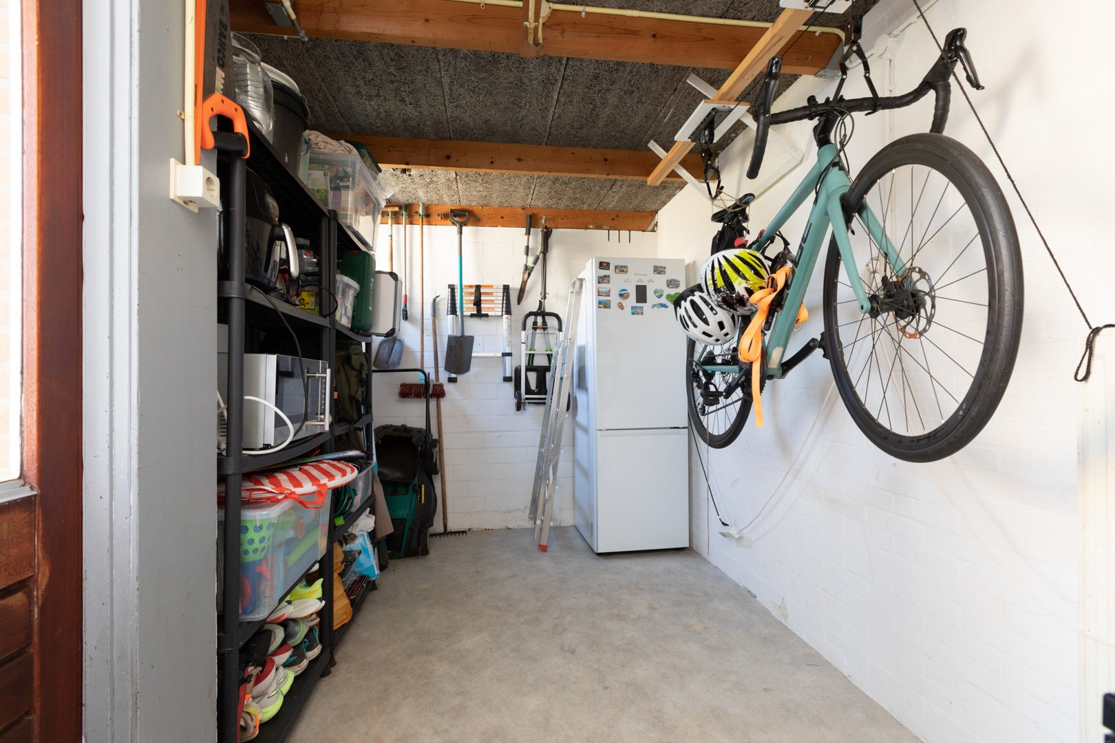Tussenwoning te koop: Akkerwinde 37, Sneek