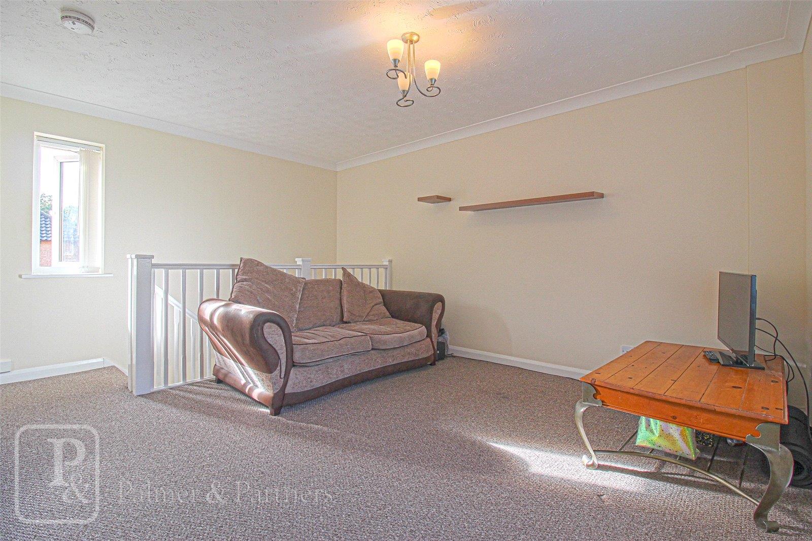 Flat Friday Wood Green in Colchester
