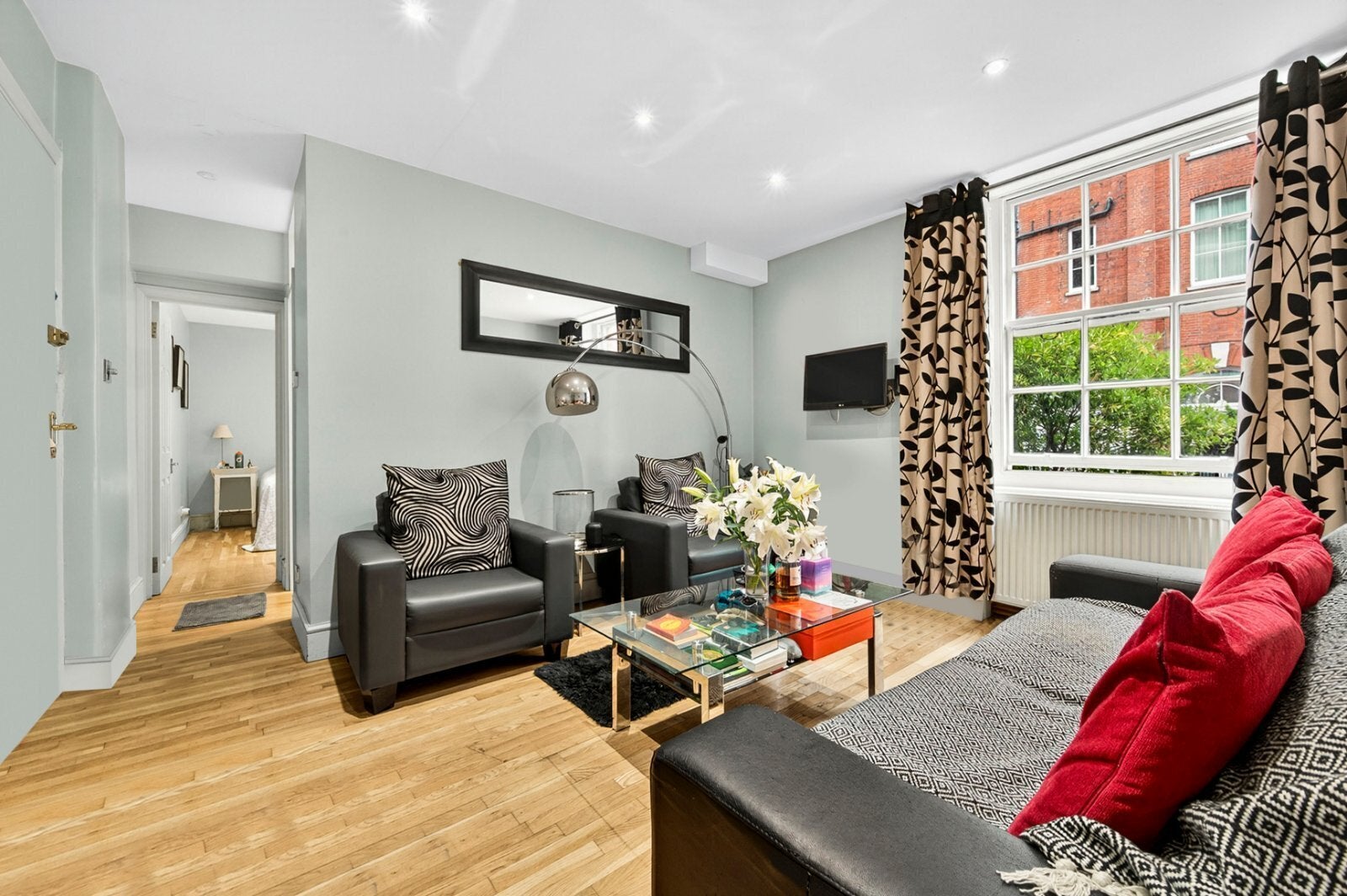 Flat Tavistock Street in City of Westminster