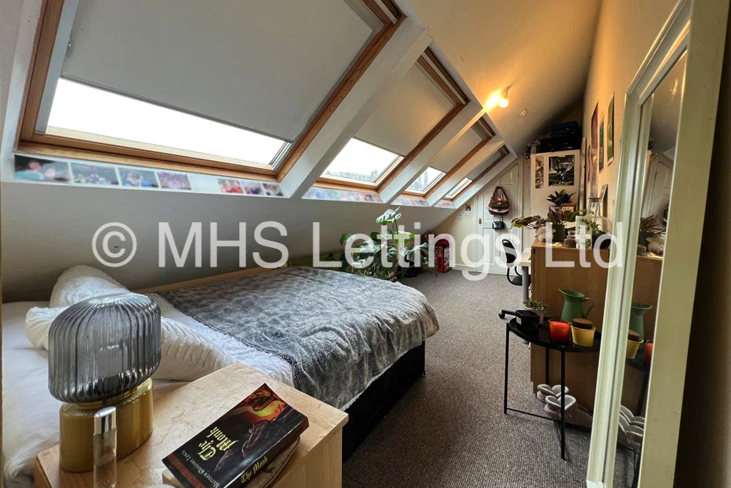 Room Hanover Square in Leeds