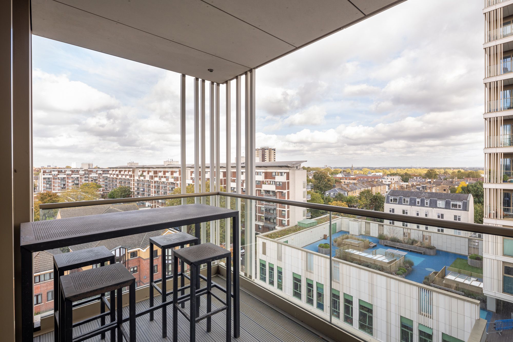 Flat Tiger Way in Greater London