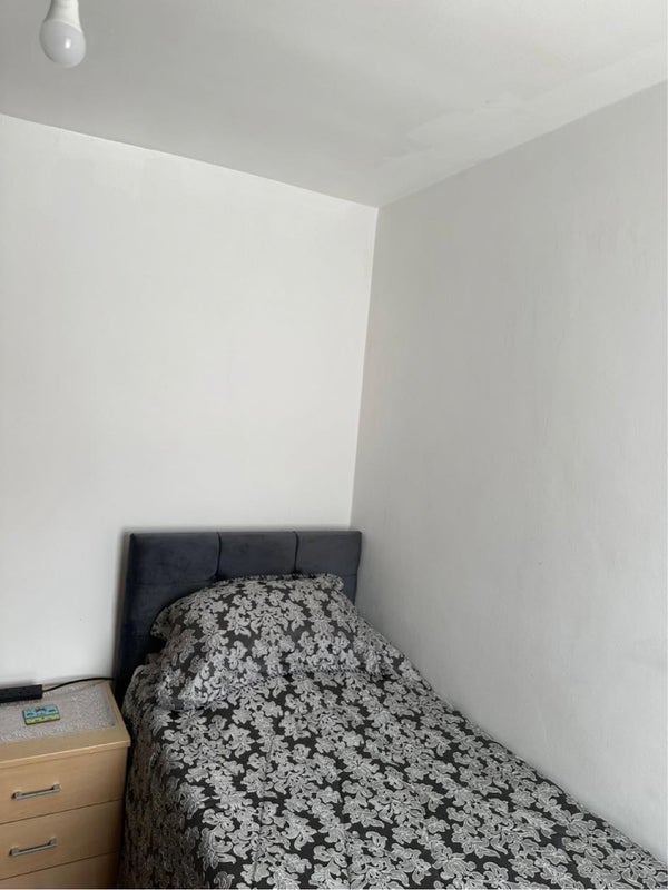 Room Saxon Road in Greater London