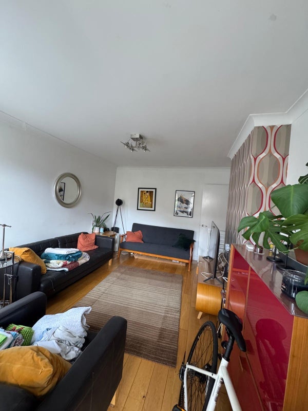 Room Biddestone Road in Greater London