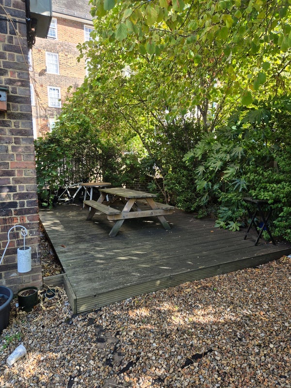 Room Biddestone Road in Greater London