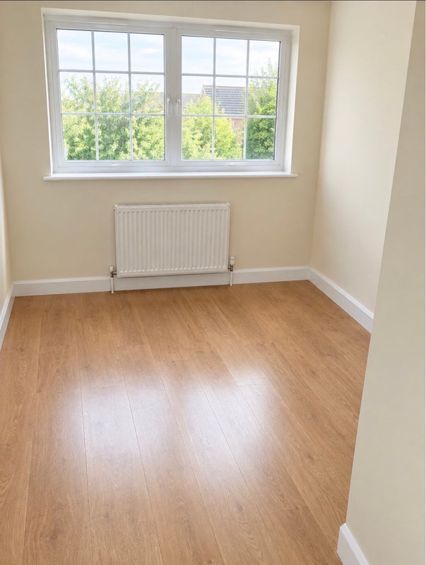 Room Dunheved Close in Greater London