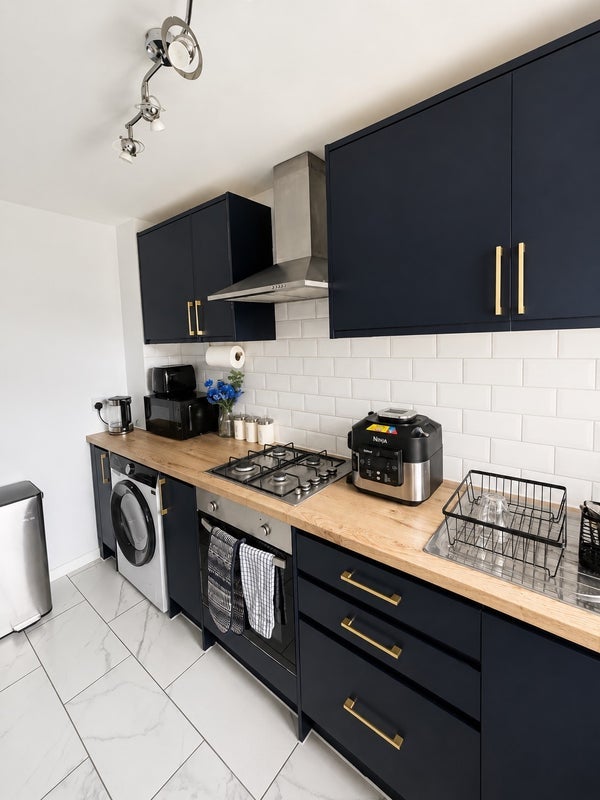 Room Coventry Close in Greater London