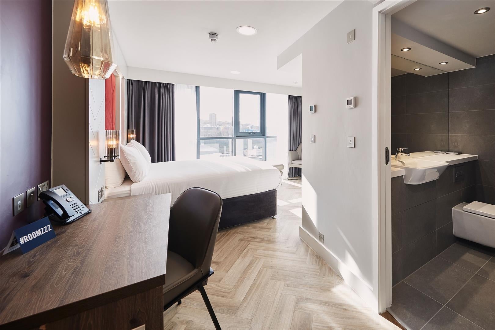 Room Hanover Square in Newcastle upon Tyne