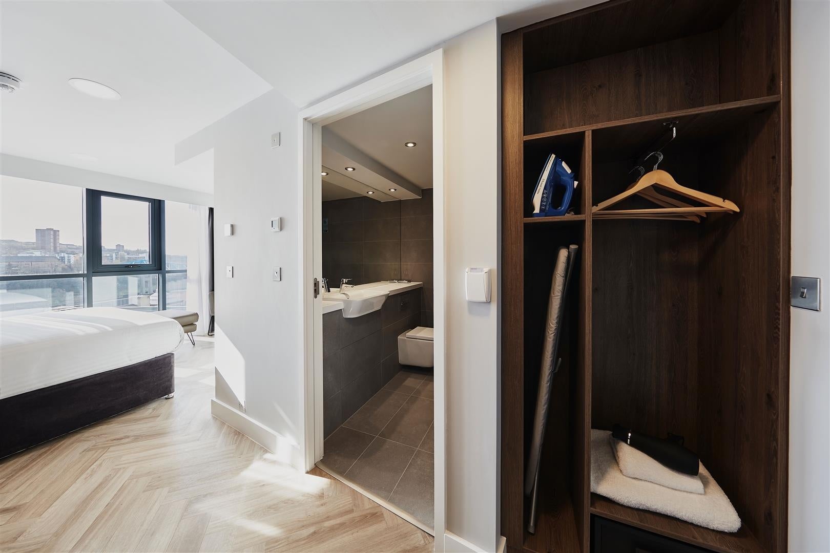 Room Hanover Square in Newcastle upon Tyne