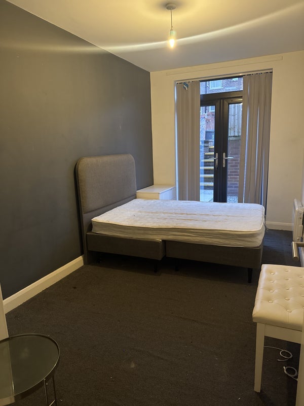 Room Hill Street in Salford