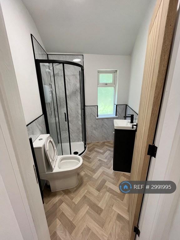 Room Robins Lane in St Helens