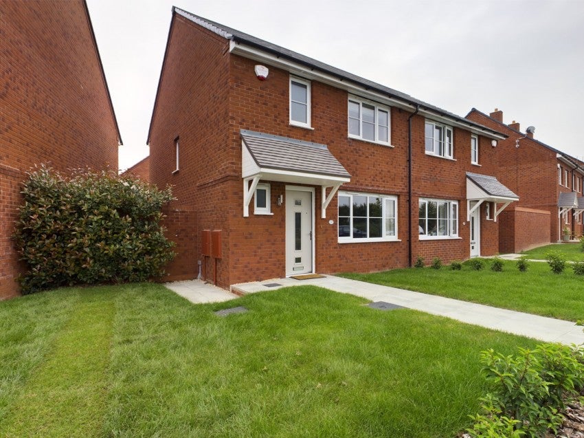 House Brunel Way in Stonehouse