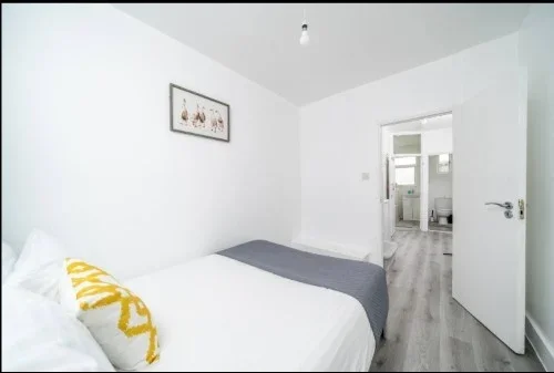 Room Munster Gardens in Greater London