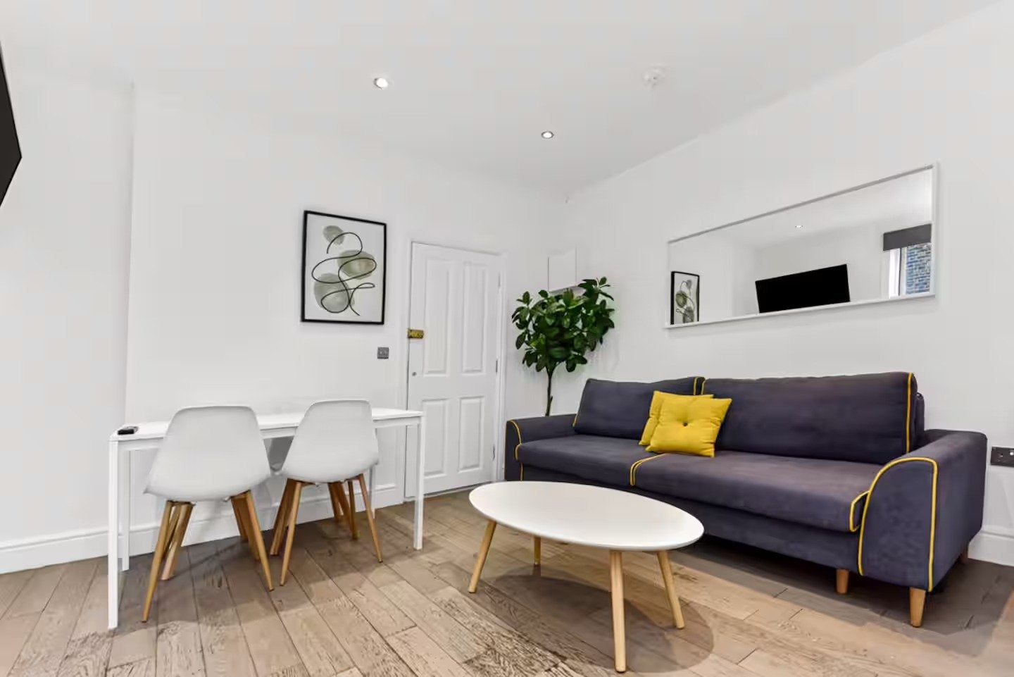 Flat Kennington Lane in Greater London