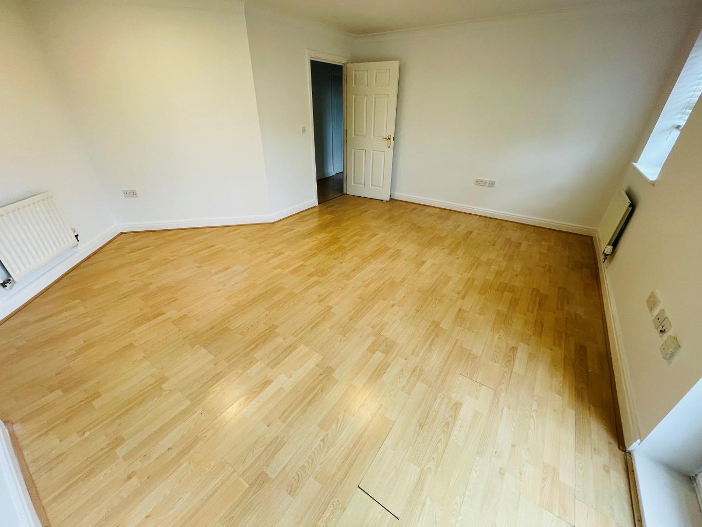 Flat Shillingford Close in Greater London