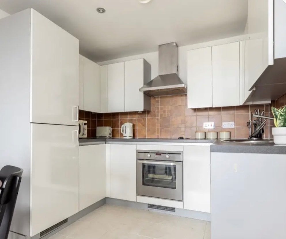 Flat Durnsford Road in Greater London