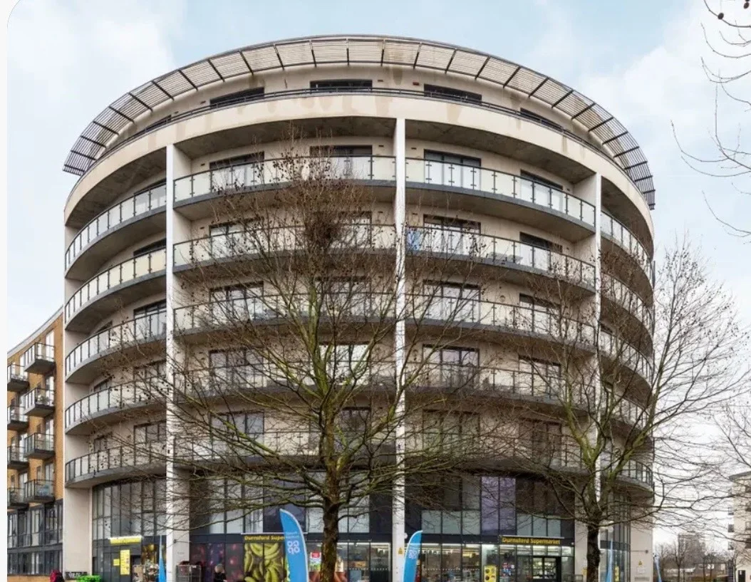Flat Durnsford Road in Greater London