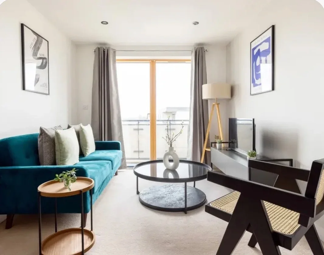 Flat Durnsford Road in Greater London