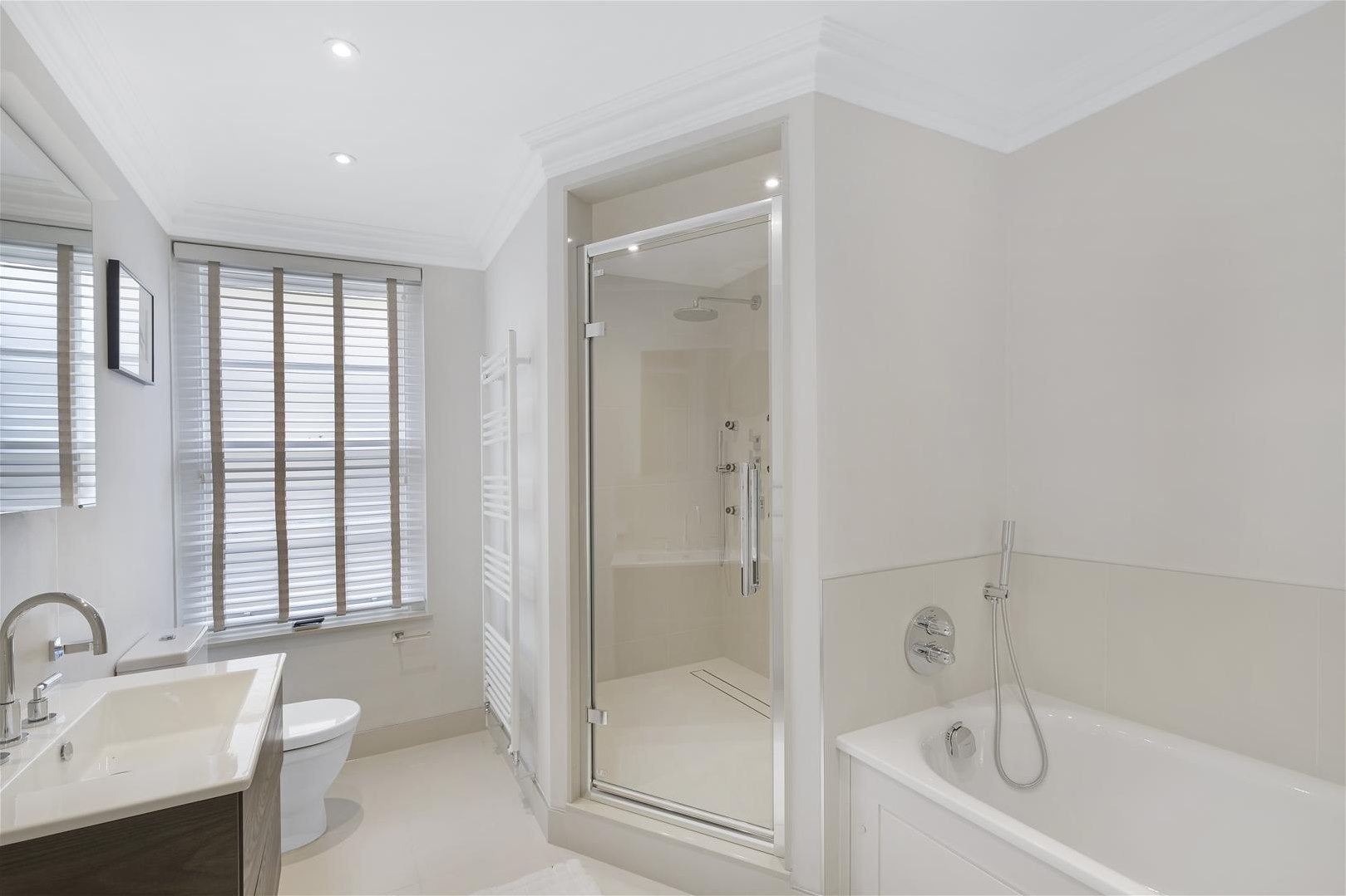 Flat Hallam Street in City of Westminster