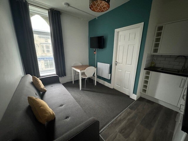 Flat Withnell Road in Blackpool