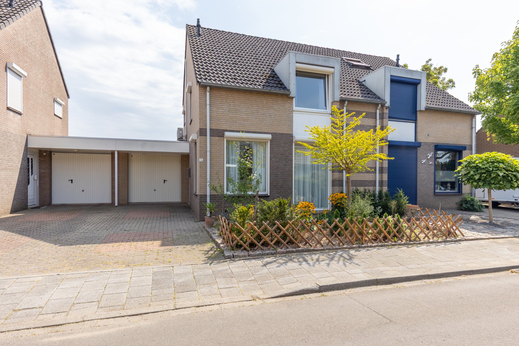 Huis Hondsbroek 74 in Born